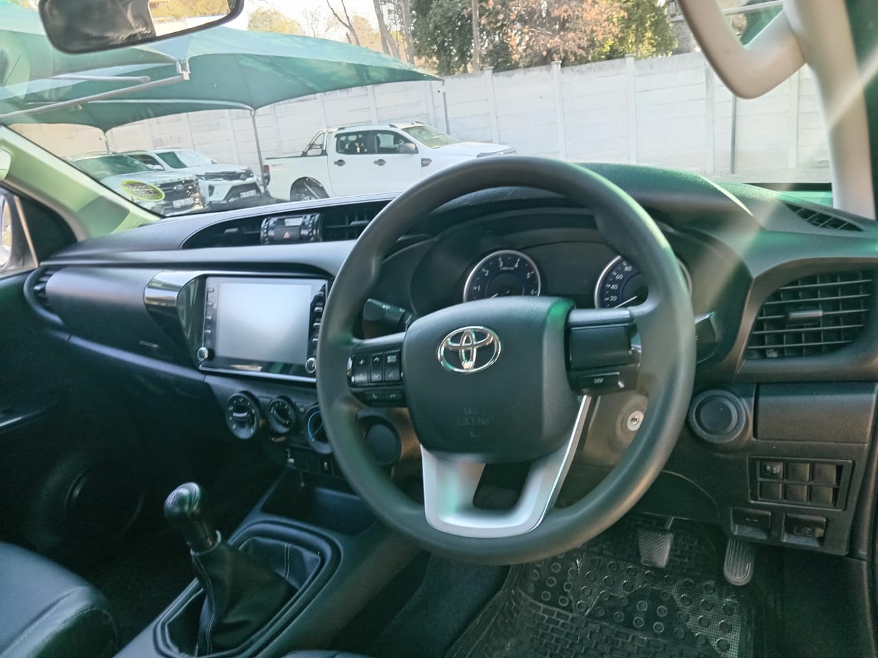 
								Toyota Hilux 2.4GD6 Double cab 4×4 full									