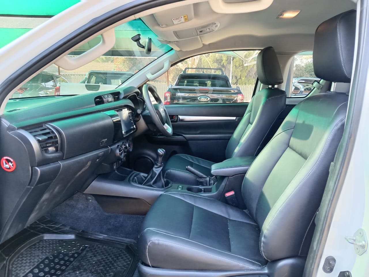 
								Toyota Hilux 2.4GD6 Double cab 4×4 full									