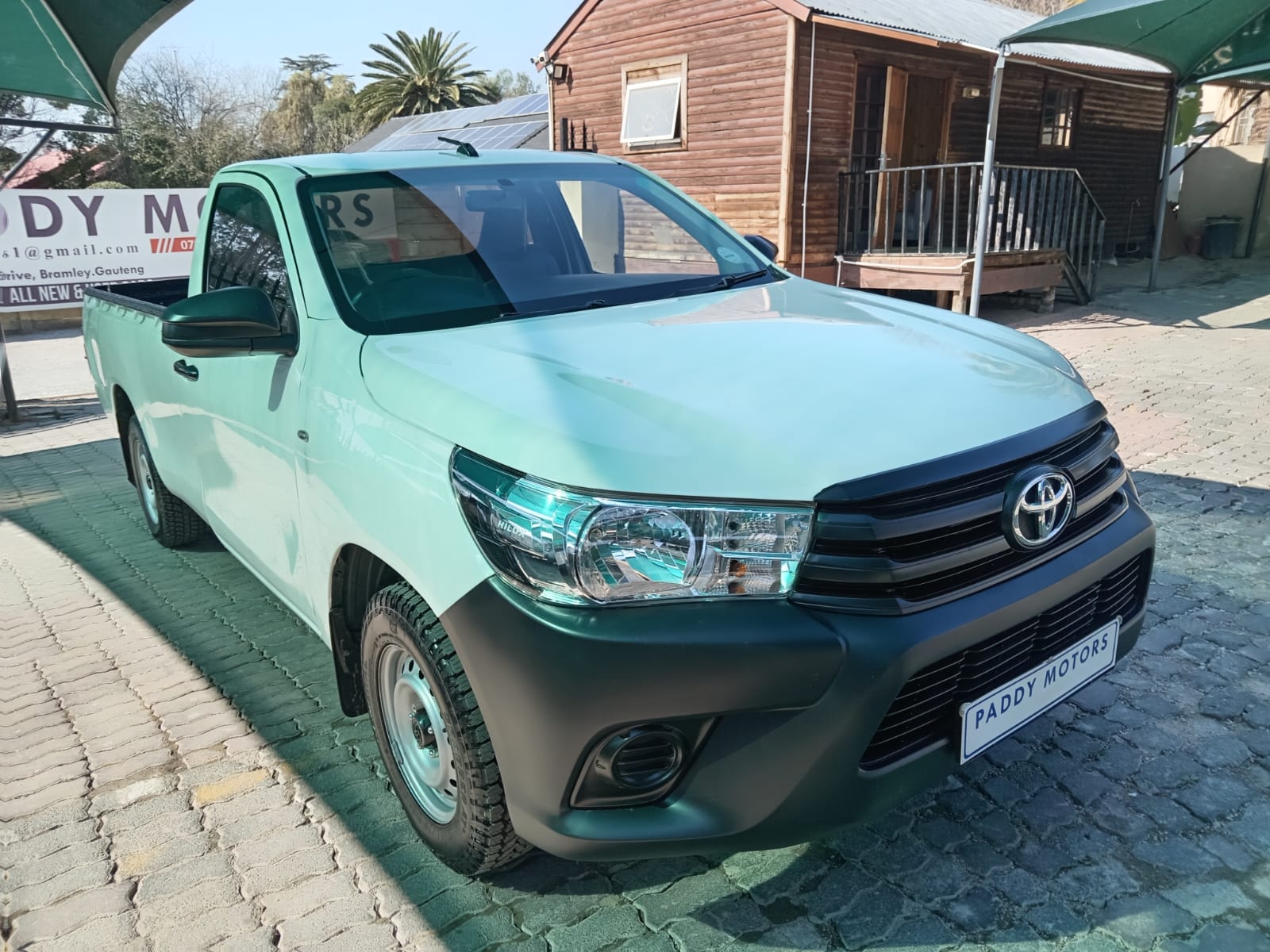 
								Toyota Hilux 2.4 GD Single cab full									