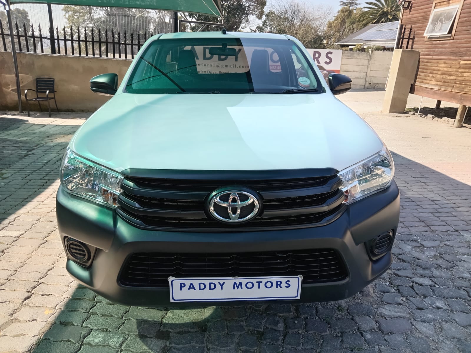 
								Toyota Hilux 2.4 GD Single cab full									