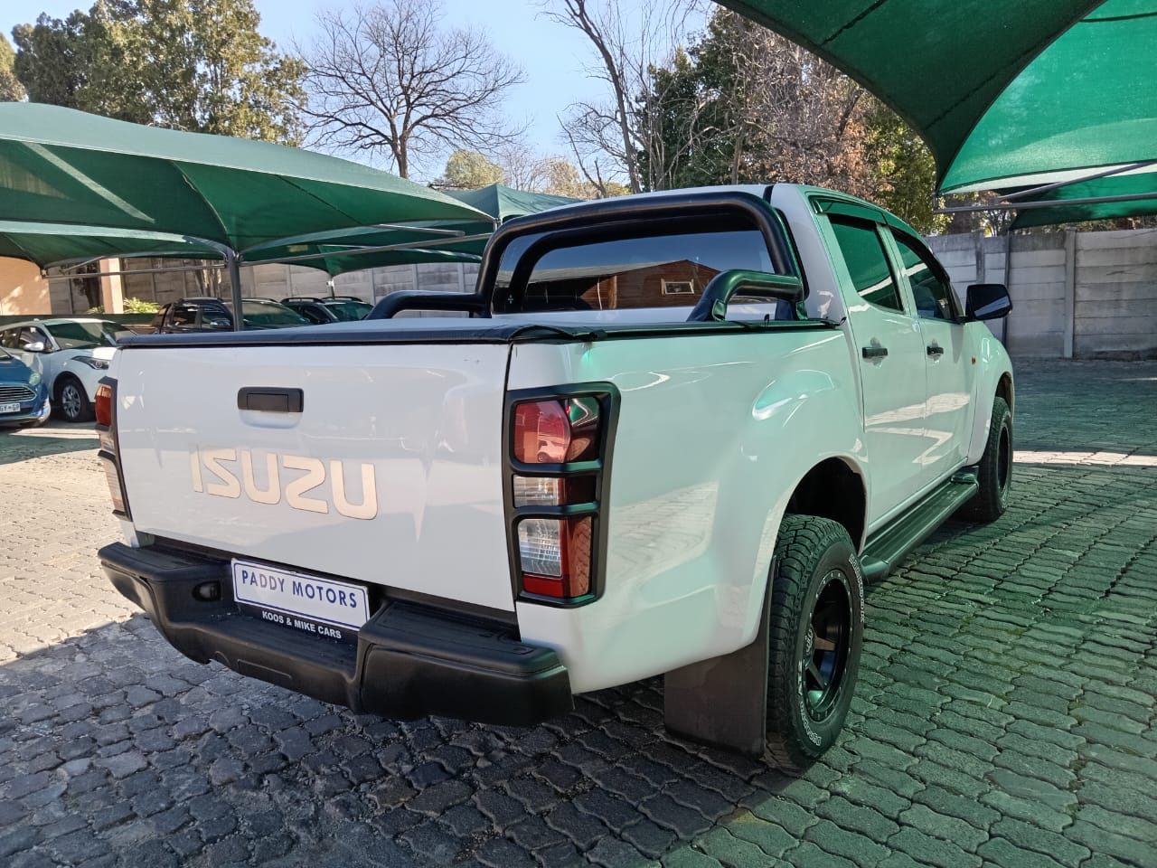 
								Isuzu KB250 D-TEQ Double cab 4×2 full									