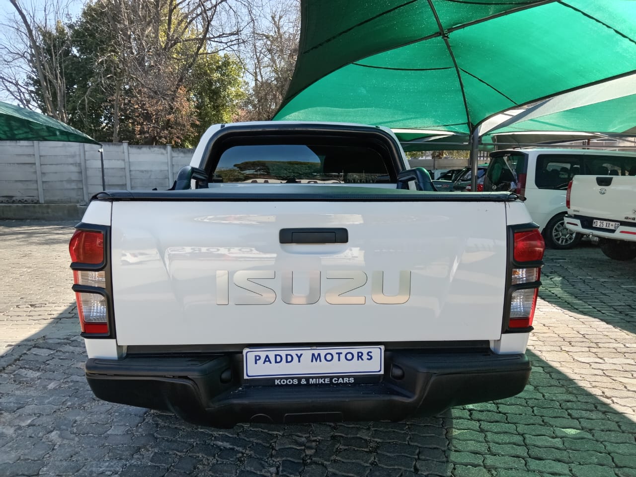 
								Isuzu KB250 D-TEQ Double cab 4×2 full									