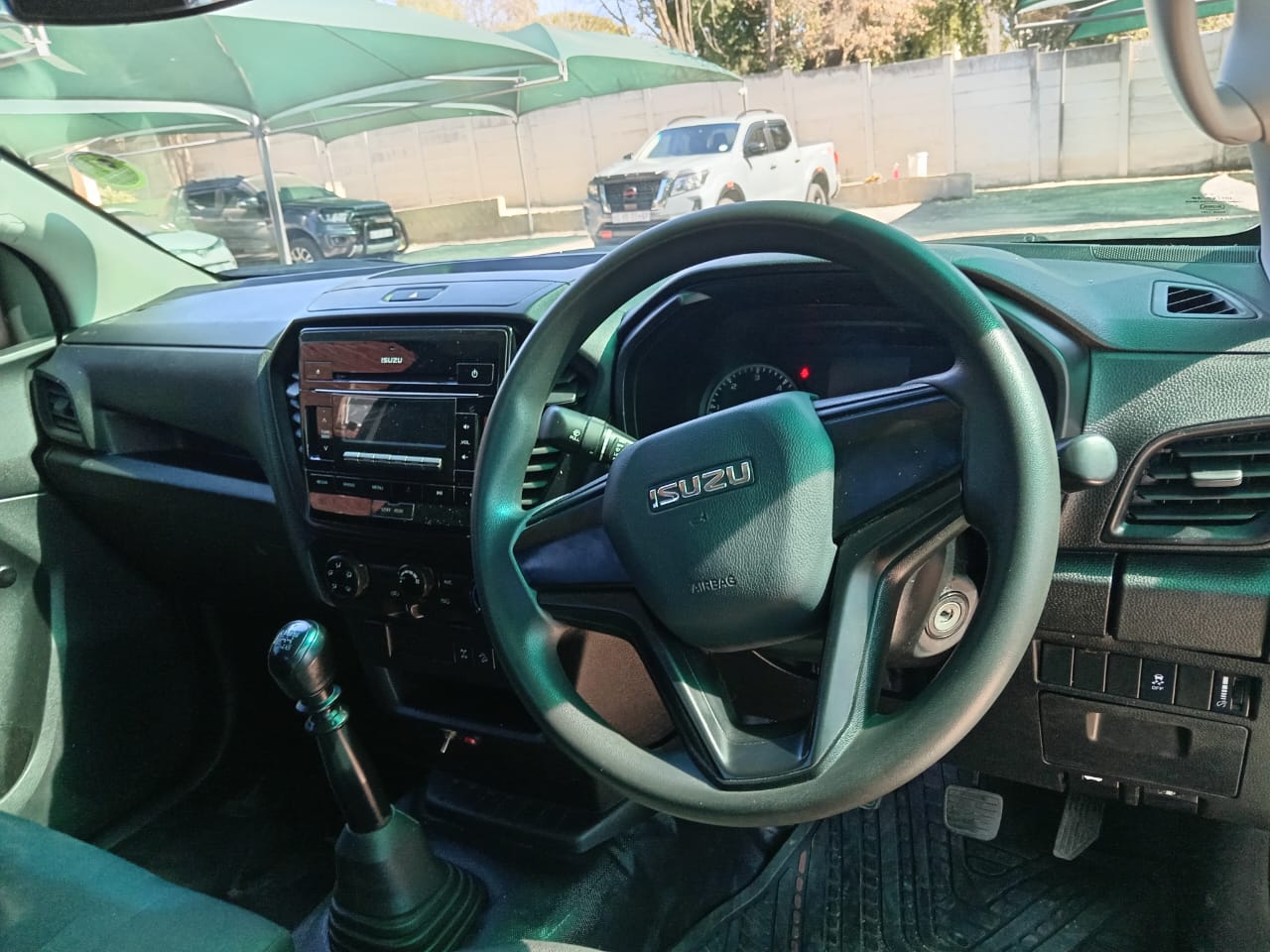 
								Isuzu D-Max 1.9 TD Single cab 4×2. full									