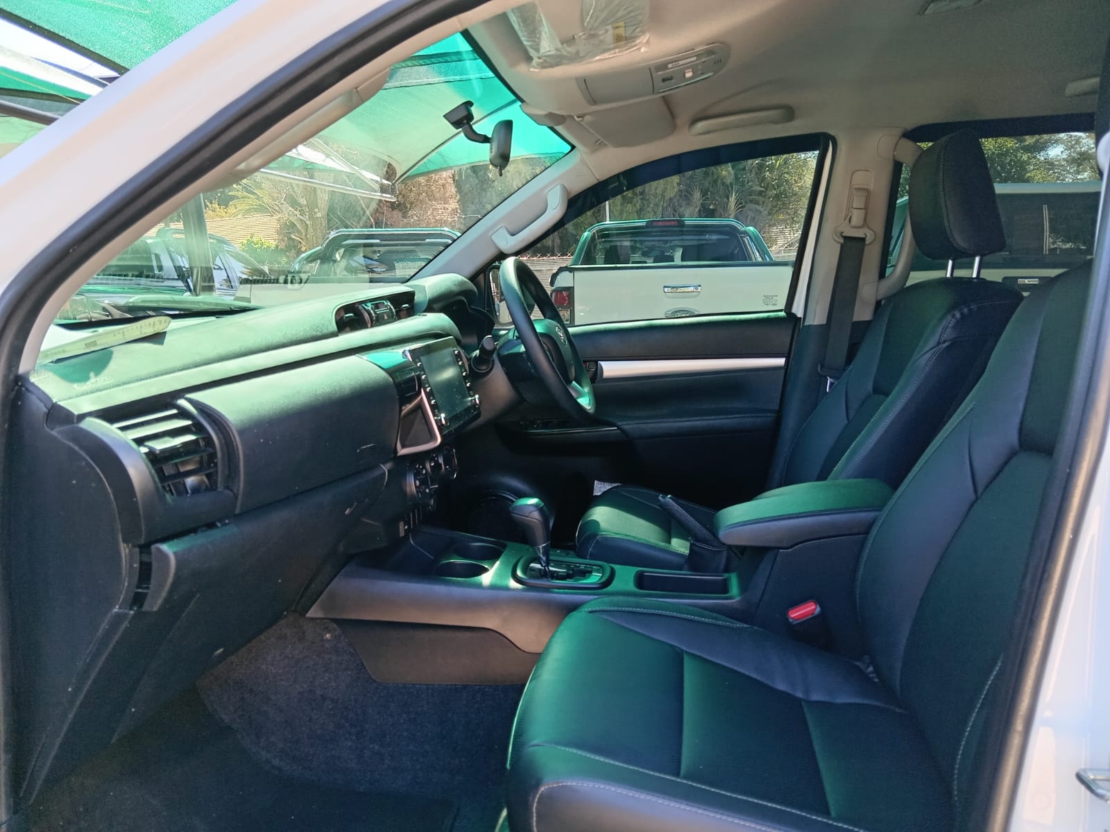 
								Toyota Hilux 2.4GD6 Double cab 4×4 full									