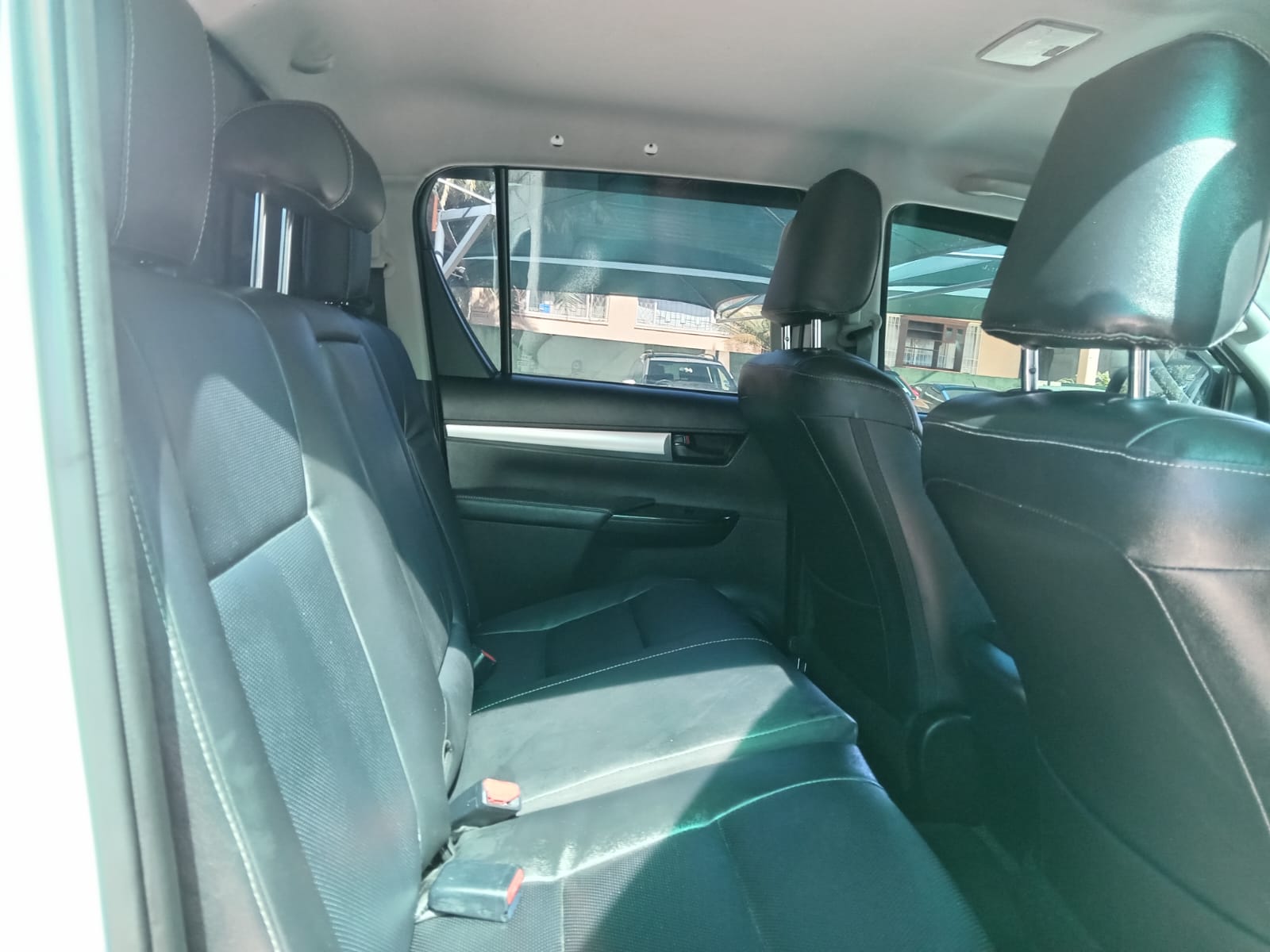 
								Toyota Hilux 2.4GD6 Double cab 4×4 full									