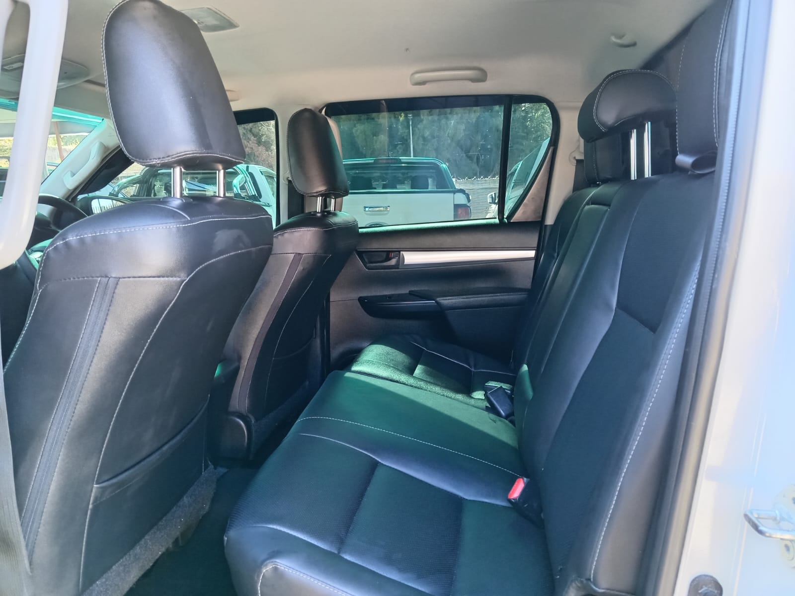 
								Toyota Hilux 2.4GD6 Double cab 4×4 full									