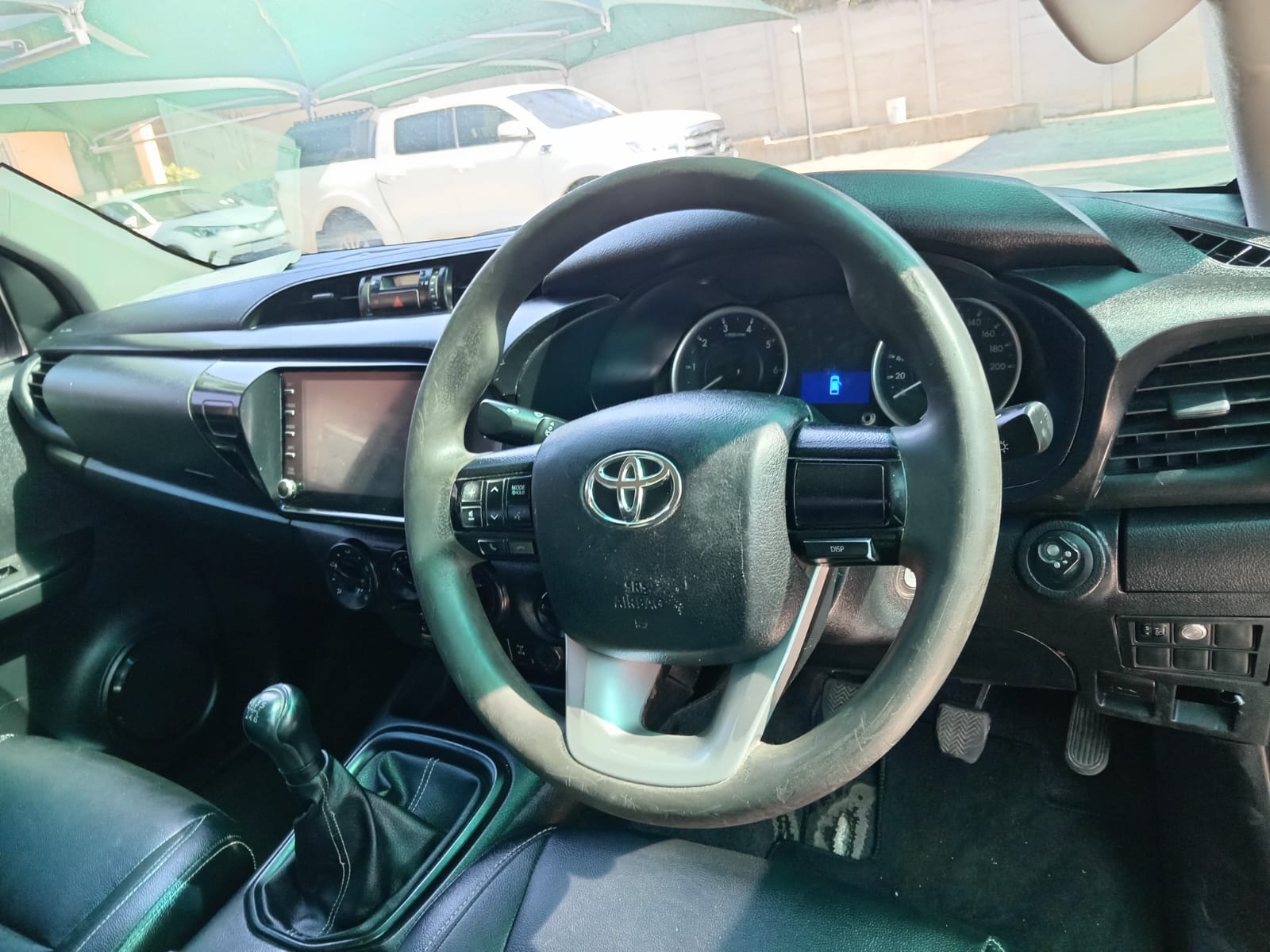 
								Toyota Hilux 2.4GD6 Double cab 4×4 full									