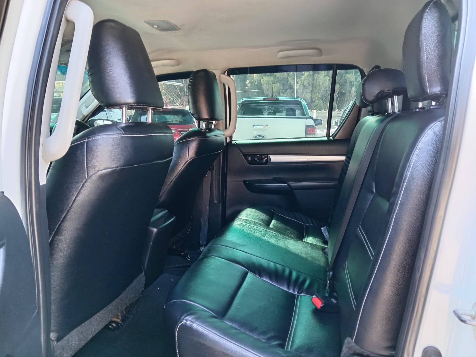 
								Toyota Hilux 2.4GD6 Double cab 4×4 full									