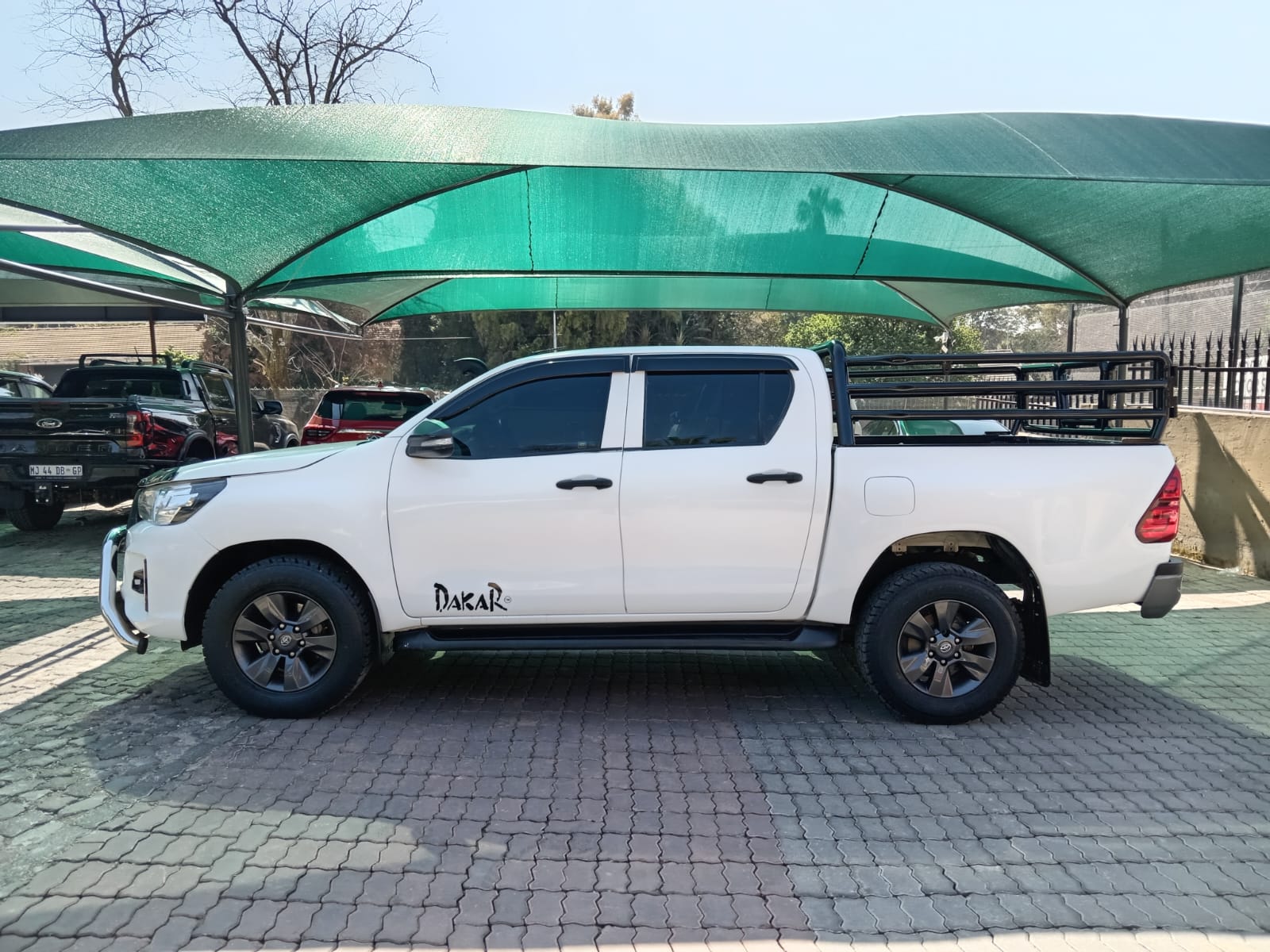
								Toyota Hilux 2.4GD6 Double cab 4×4 full									