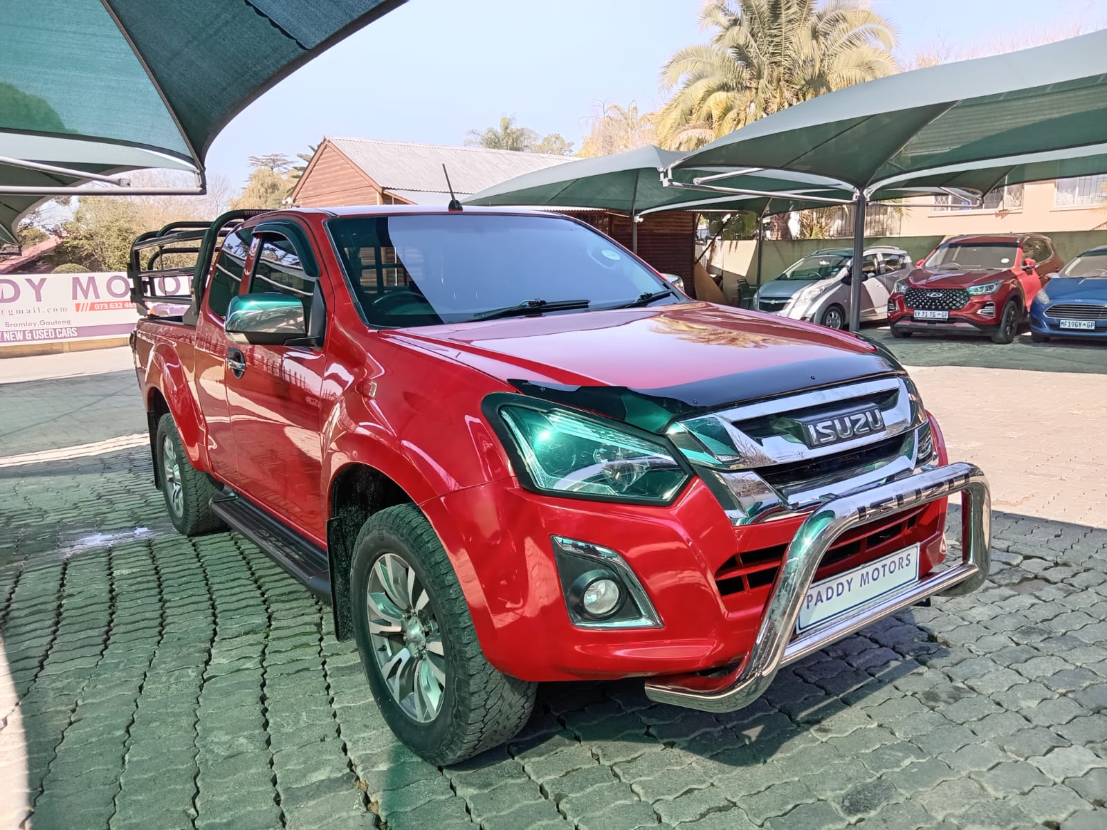 
								Isuzu KB300 D-TEQ Extended cab full									