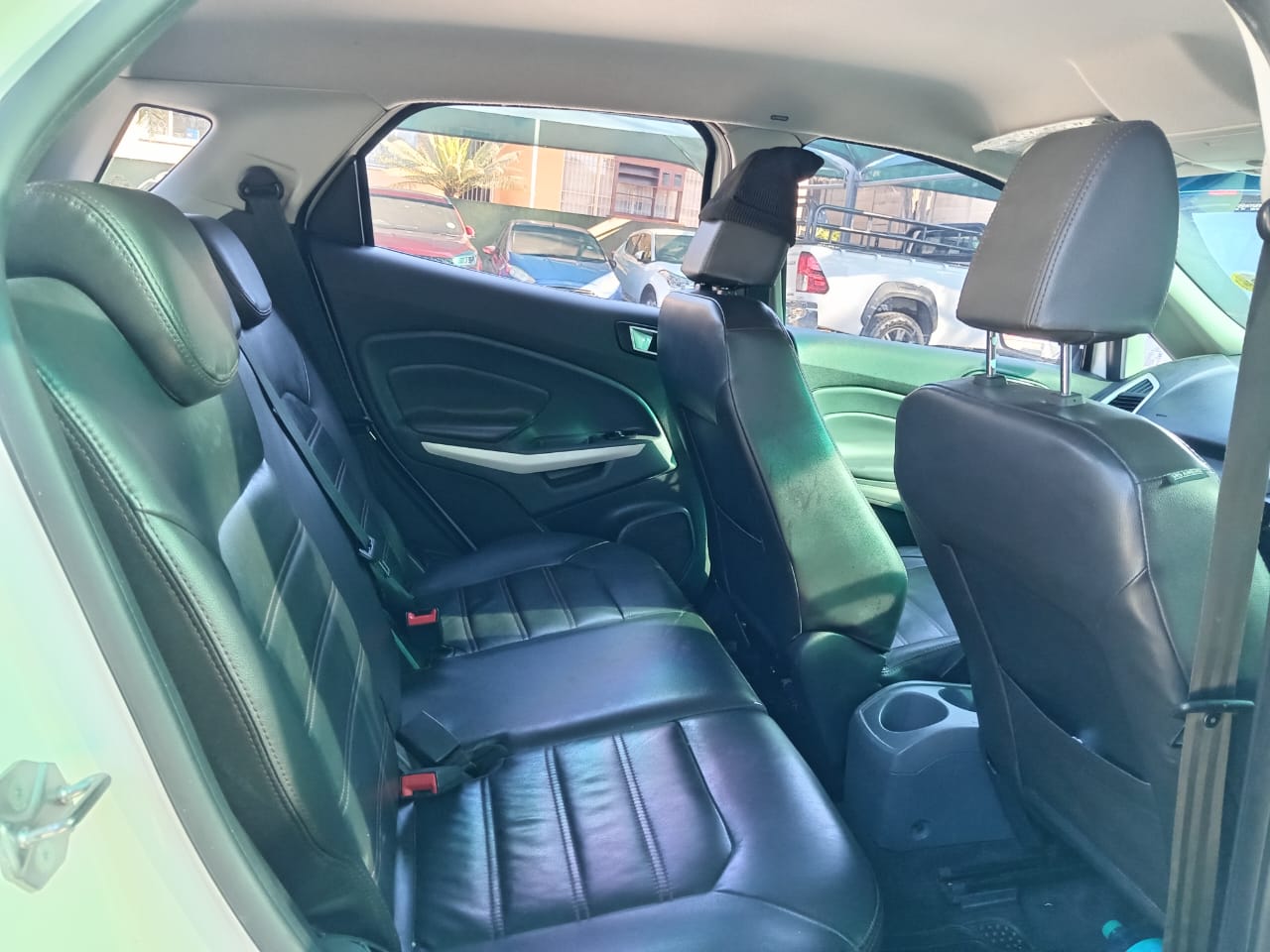 
								Ford EcoSport 1.5 Titanium full									