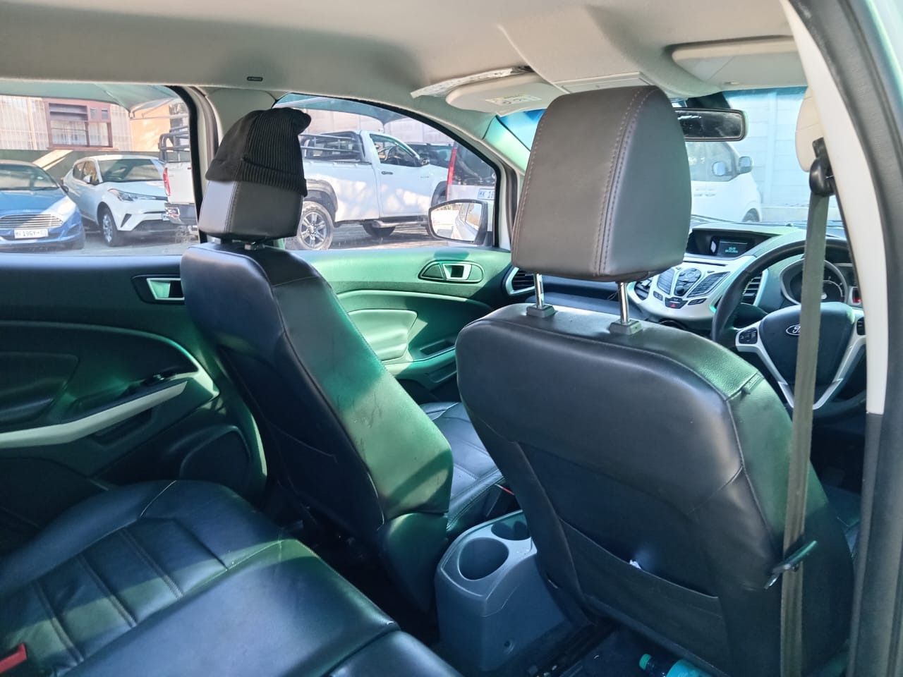 
								Ford EcoSport 1.5 Titanium full									