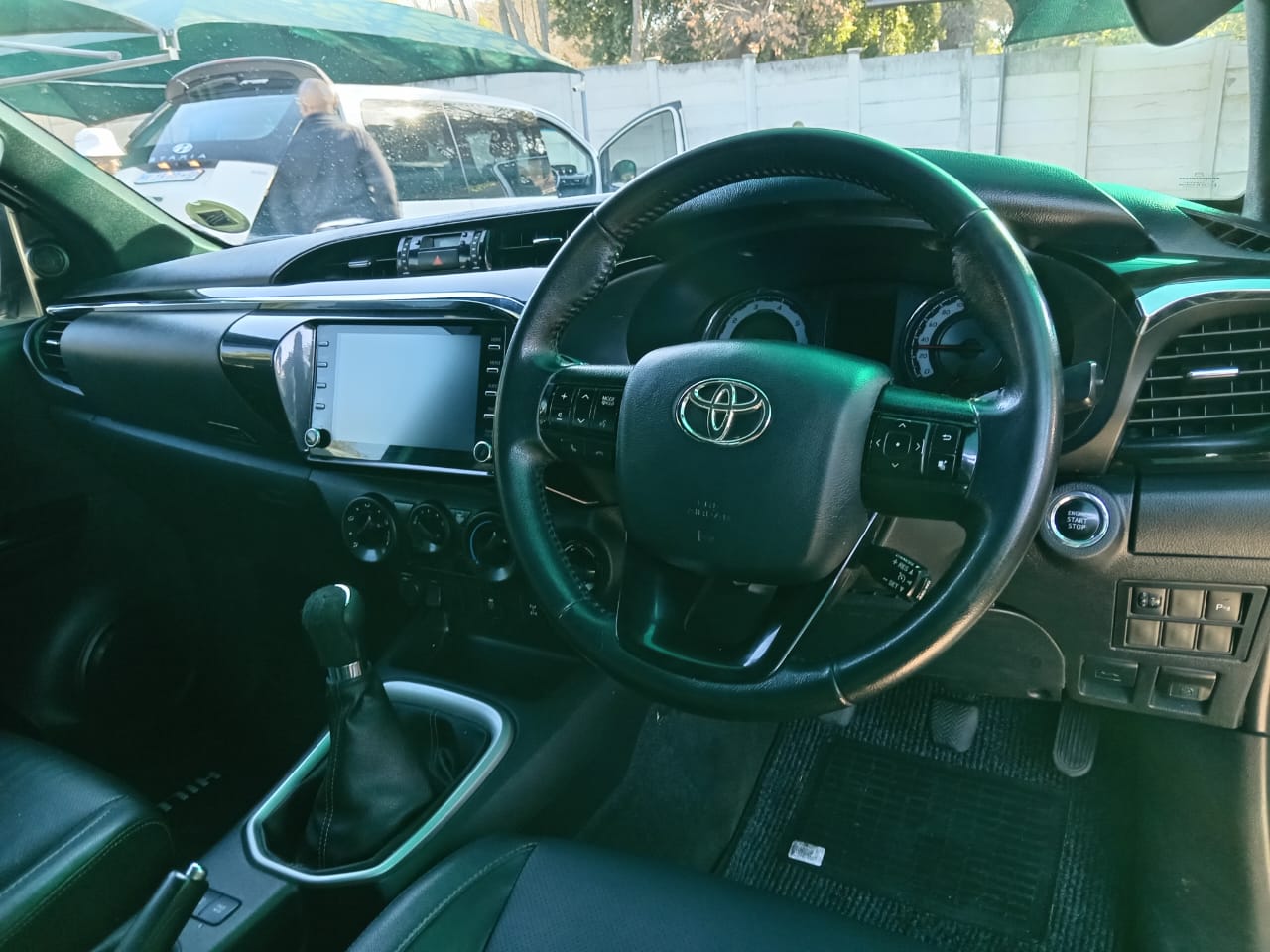 
								Toyota Hilux 2.8GD6 Extra cab 4×4 legend 50. full									