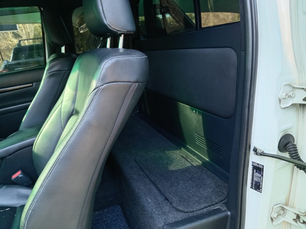 
								Toyota Hilux 2.8GD6 Extra cab 4×4 legend 50. full									