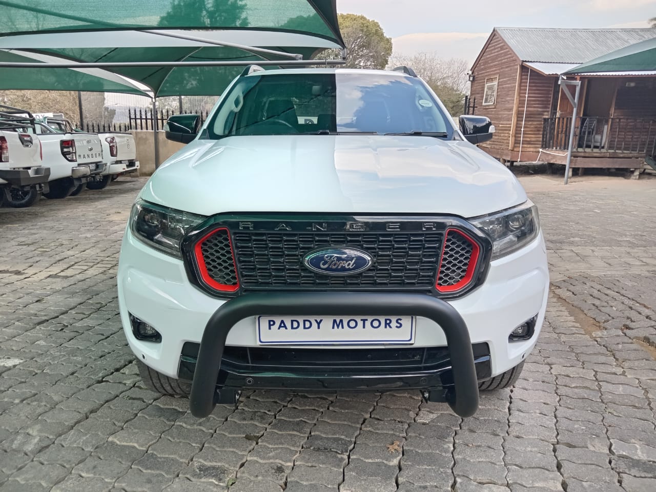 
								Ford Ranger 2.0 FX4 4X2 full									