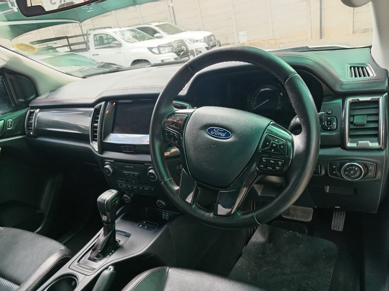 
								Ford Ranger 2.0 FX4 4X2 full									