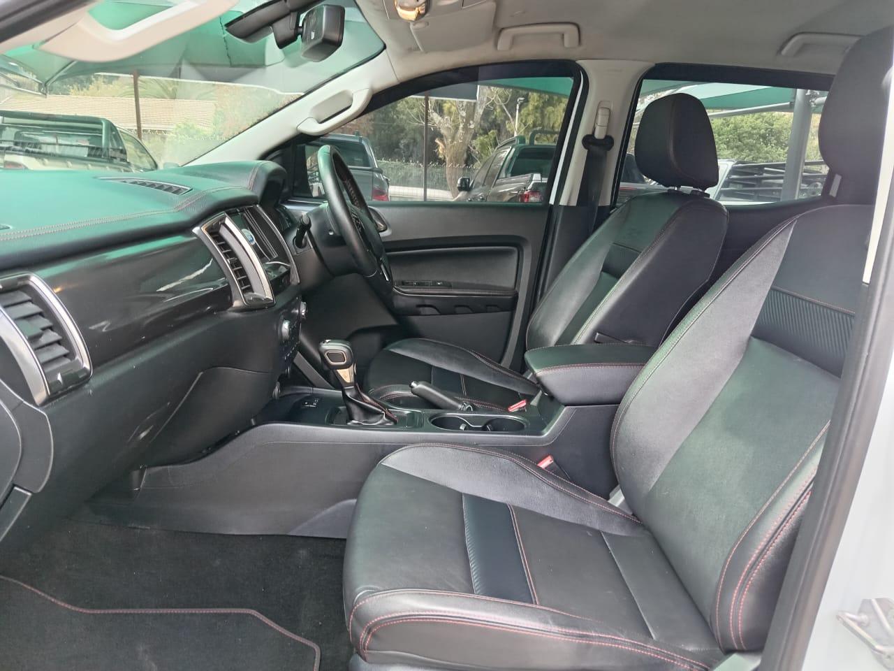 
								Ford Ranger 2.0 FX4 4X2 full									