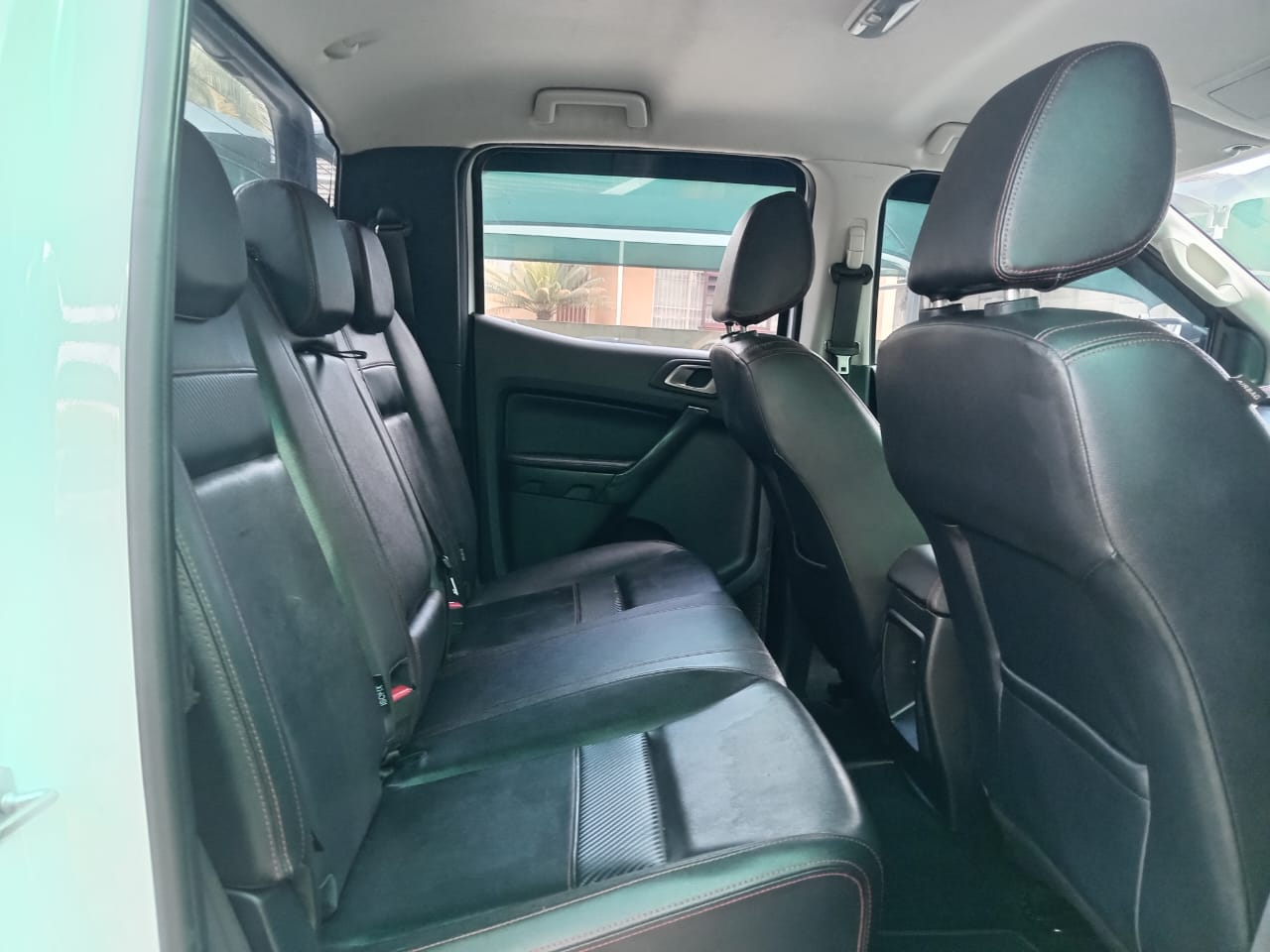 
								Ford Ranger 2.0 FX4 4X2 full									