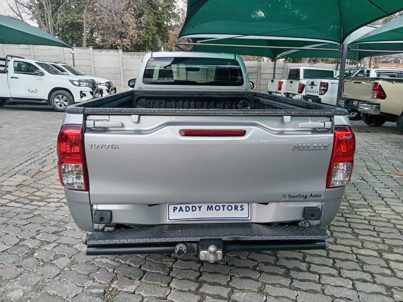 
								Toyota Hilux 2.4GD Single cab full									
