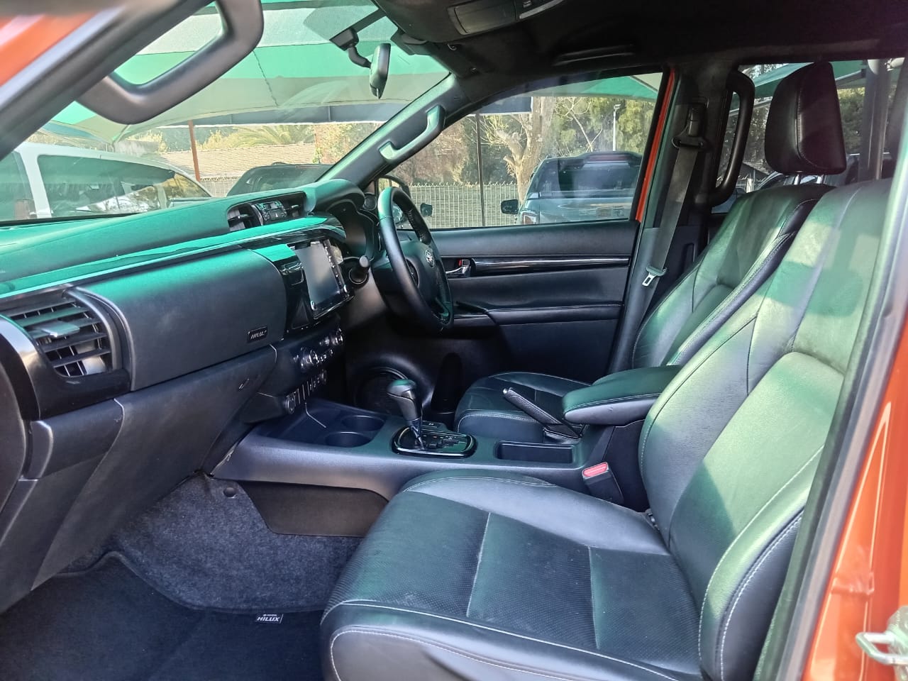 
								Toyota Hilux 2.8GD6 double cab 4×4 legend 50 full									