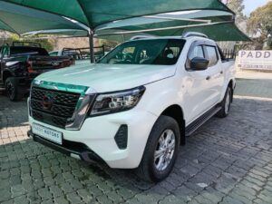Nissan Navara 2.5 DDTI SE Double cab