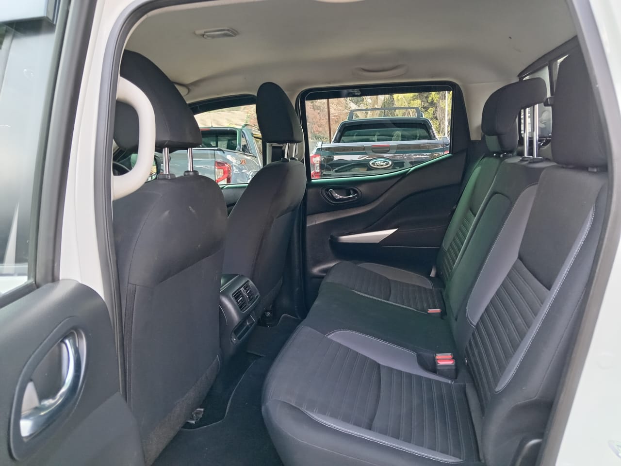 
								Nissan Navara 2.5 DDTI SE Double cab full									