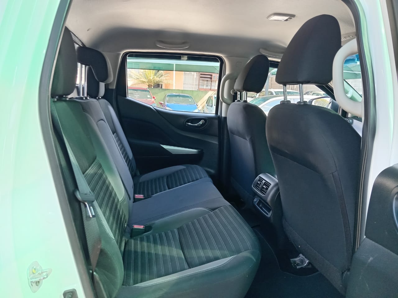
								Nissan Navara 2.5 DDTI SE Double cab full									