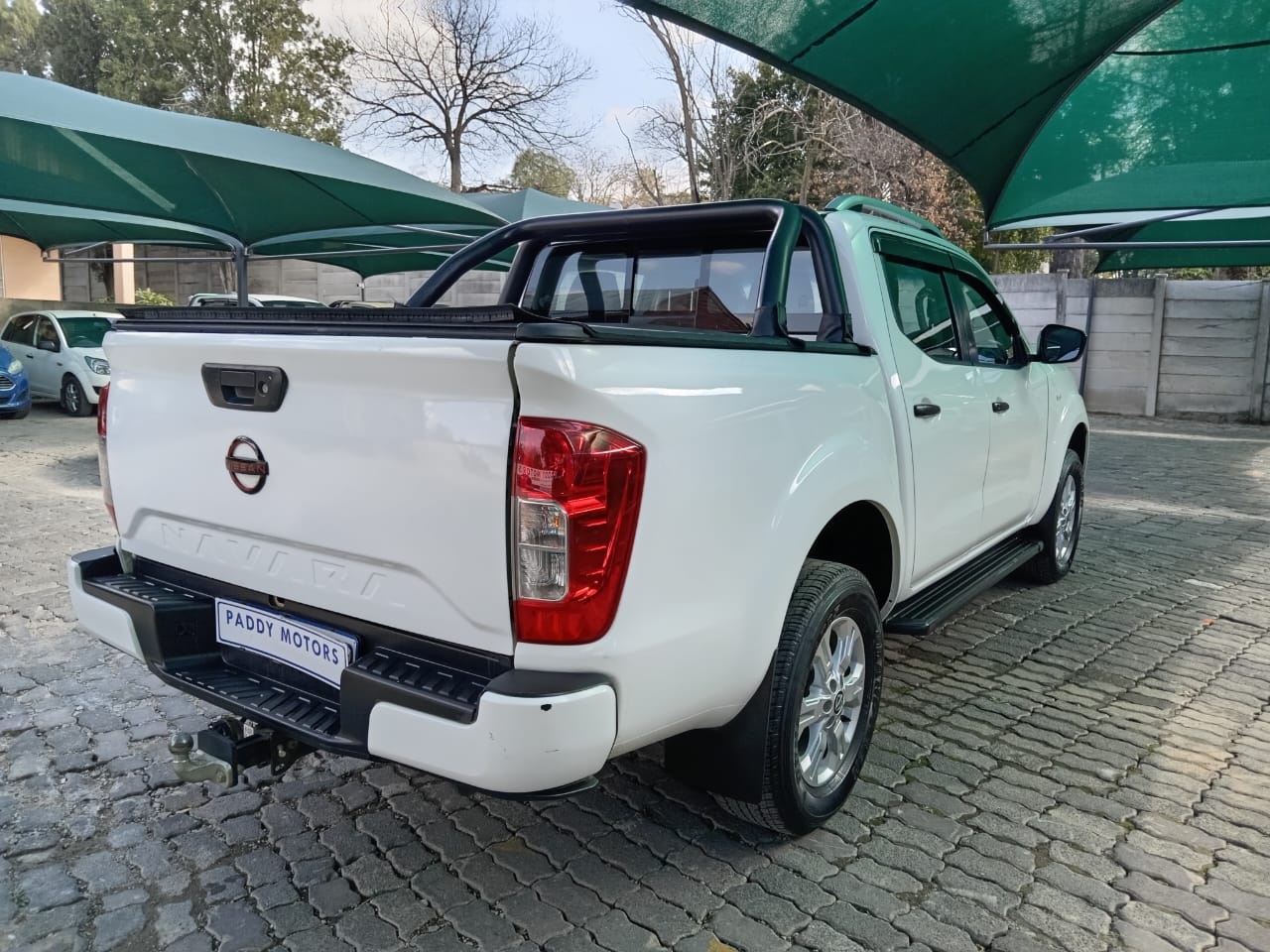 
								Nissan Navara 2.5 DDTI SE Double cab full									