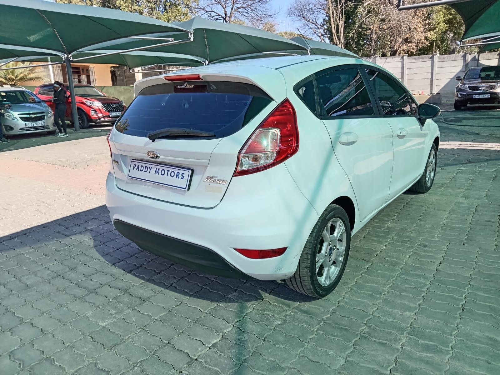 
								Ford Fiesta 1.0 Ambient hatchback. full									
