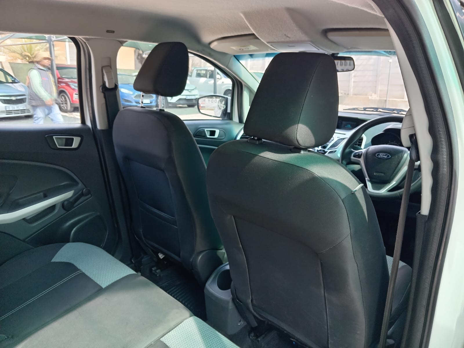 
								Ford EcoSport 1.0 Trend full									