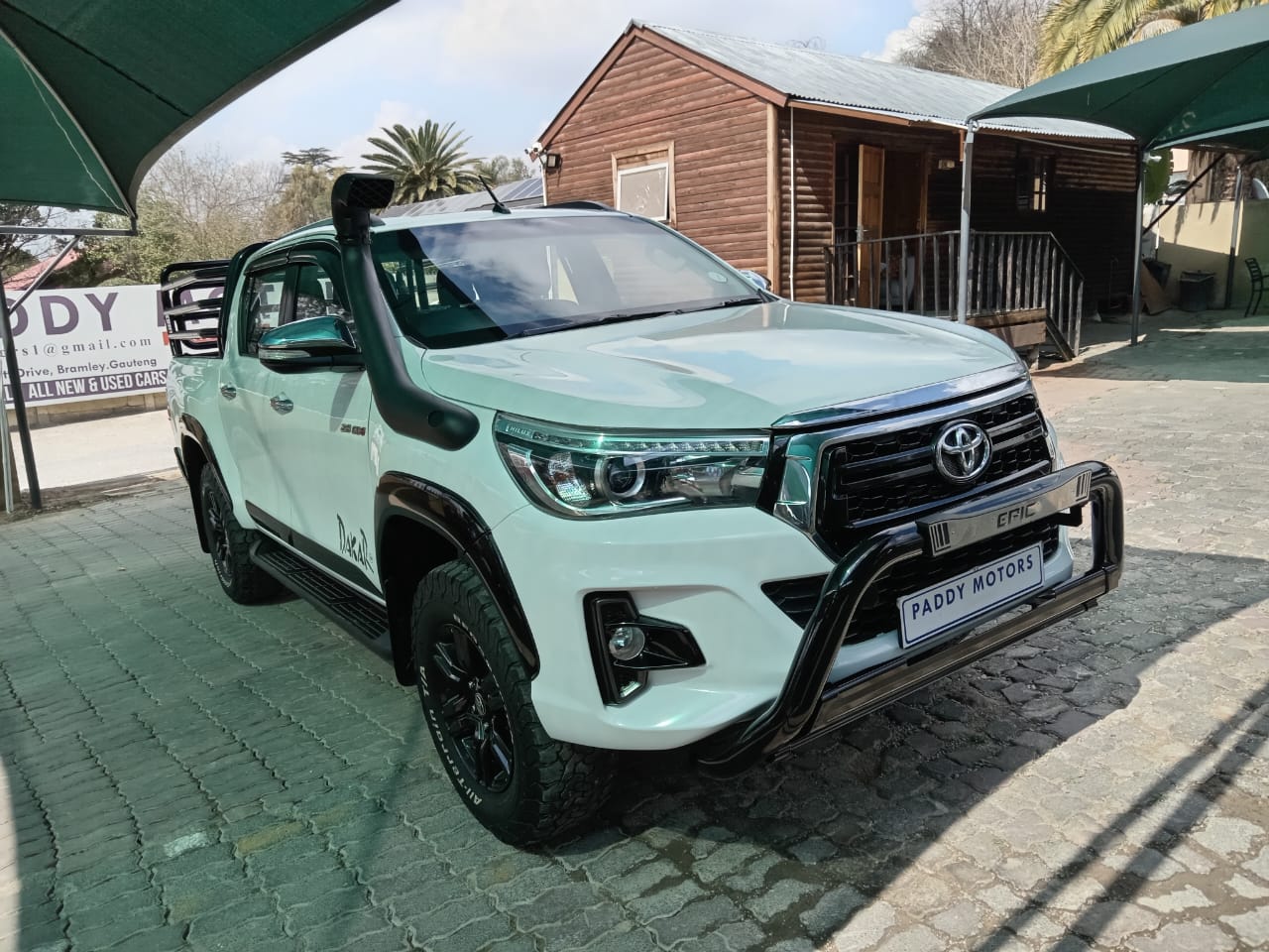 
								Toyota Hilux 2.8GD6 Double cab 4×2 full									