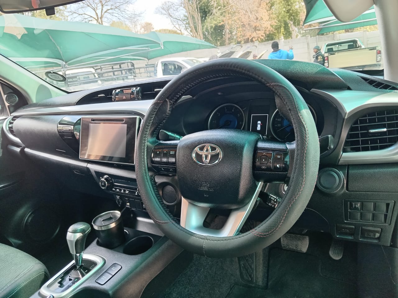 
								Toyota Hilux 2.8GD6 Double cab 4×2 full									