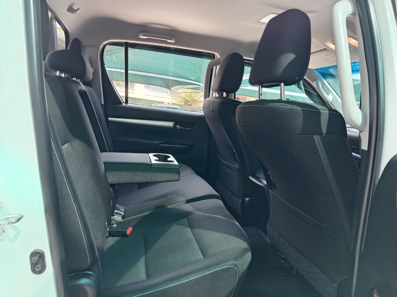 
								Toyota Hilux 2.8GD6 Double cab 4×2 full									