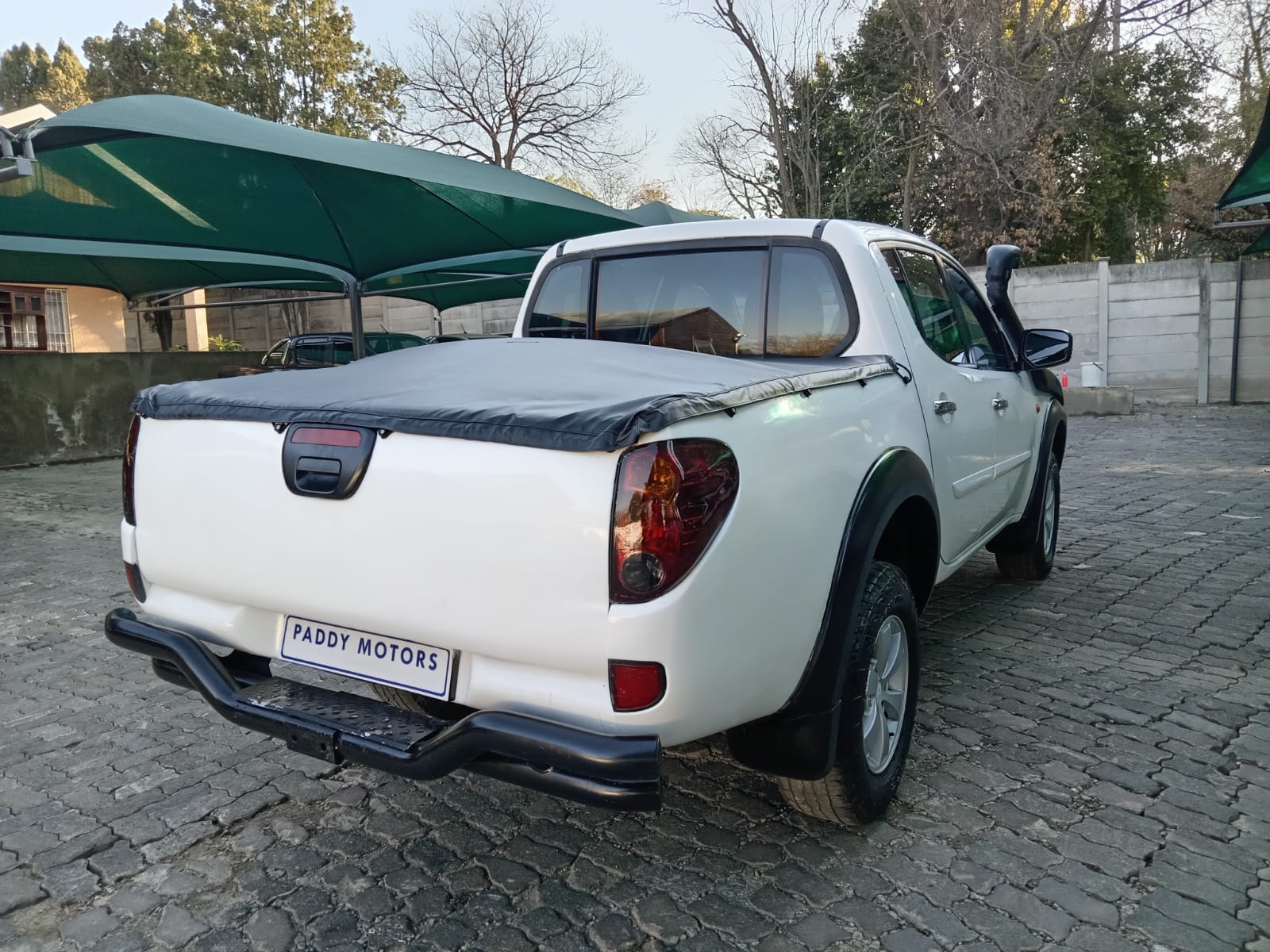 
								Mishibishu Triton 3.2 Double cab 4×4 full									