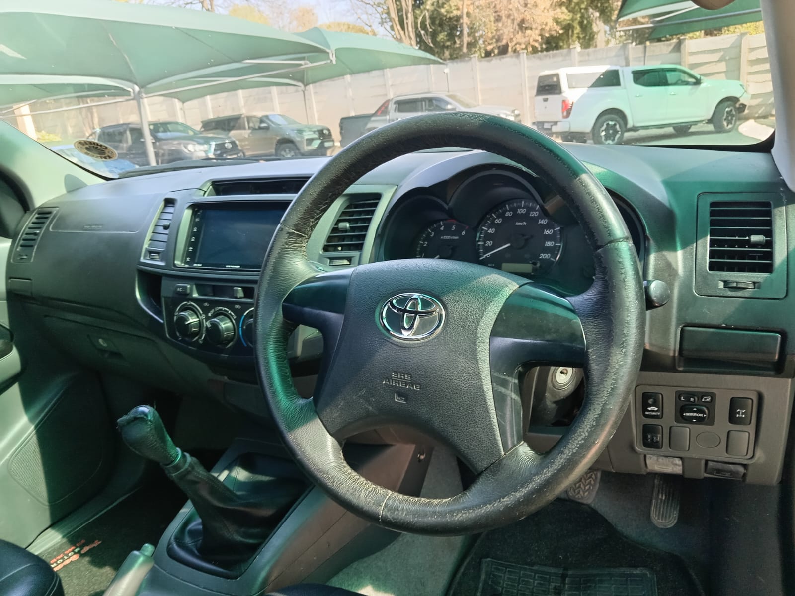 
								Toyota Hilux 2.5 D4D Single cab 4×2 full									