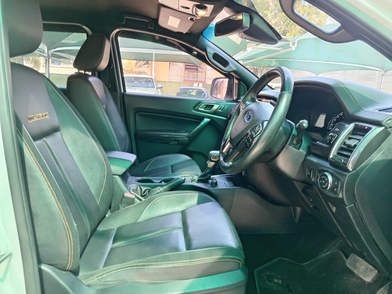 
								Ford Ranger 2.0 Bi-turbo Double cab wild Trak 4×4. full									