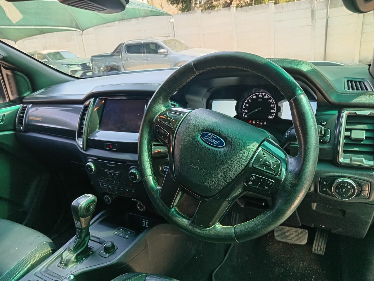 
								Ford Ranger 2.0 Bi-turbo Double cab wild Trak 4×4. full									