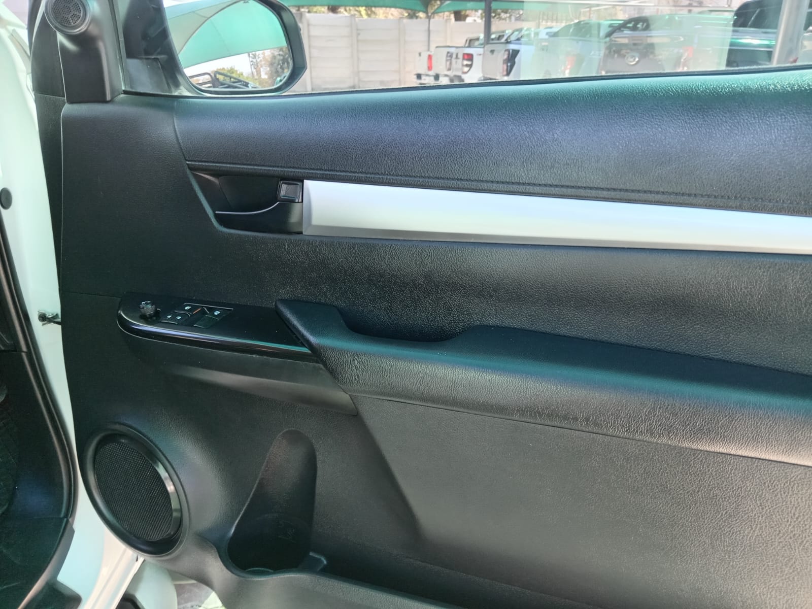 
								Toyota Hilux 2.4 GD6 Extra cab 4×2 full									