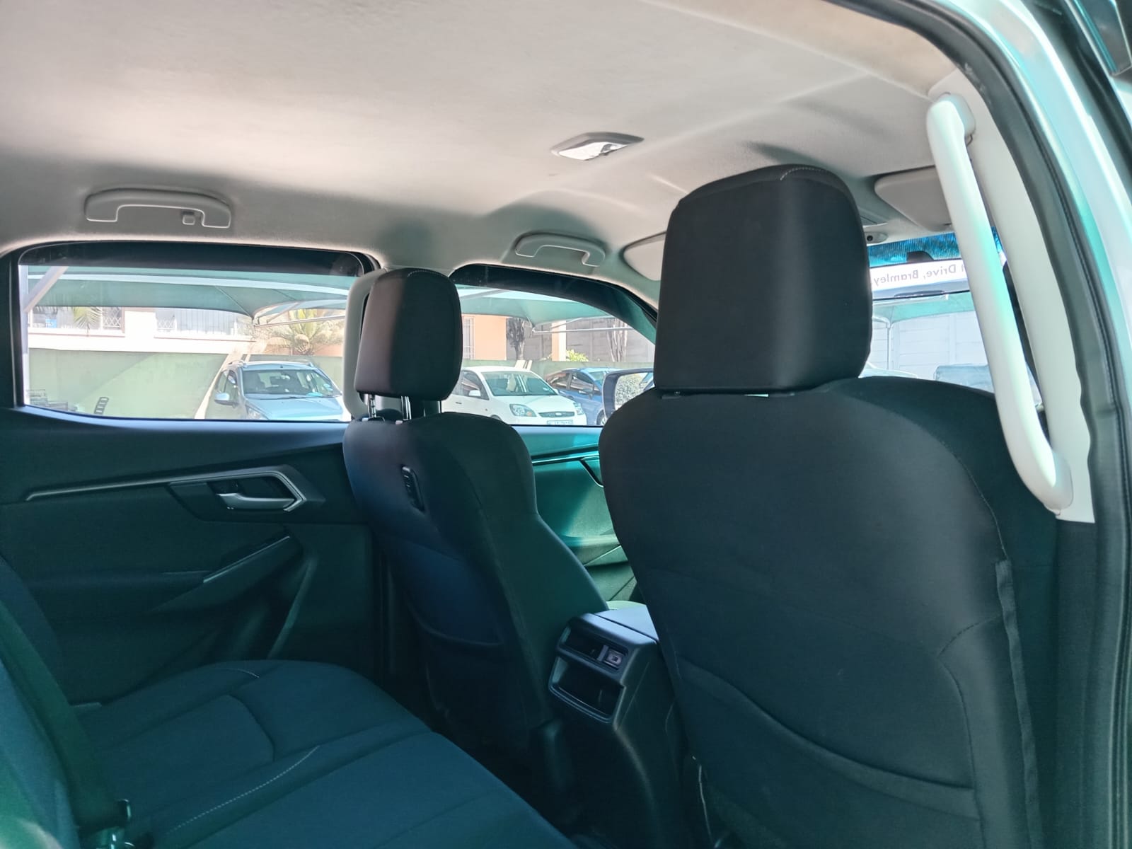 
								Isuzu D-max 1.9  LS double cab 4X2 full									