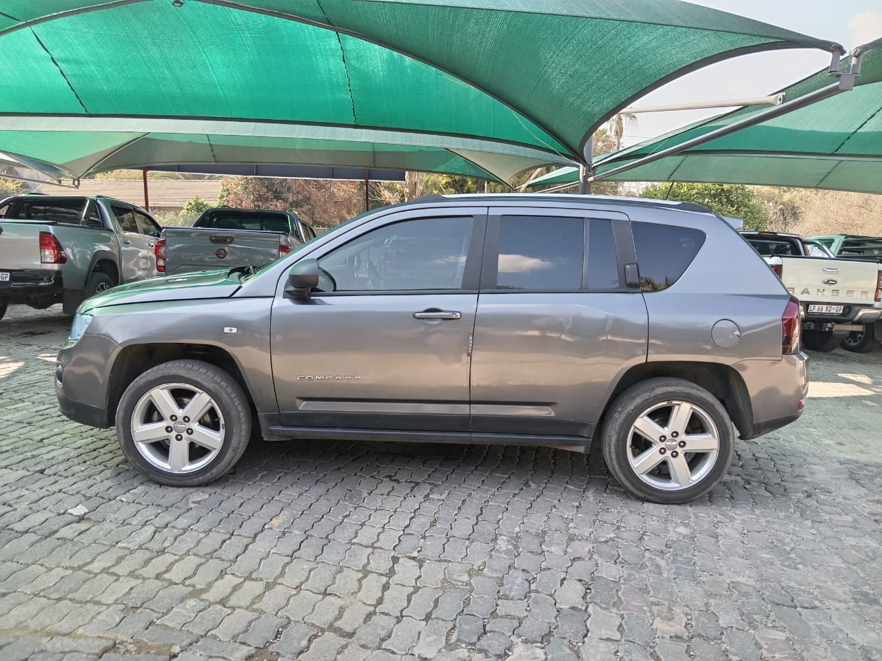 
								Jeep Compass 2.0. full									