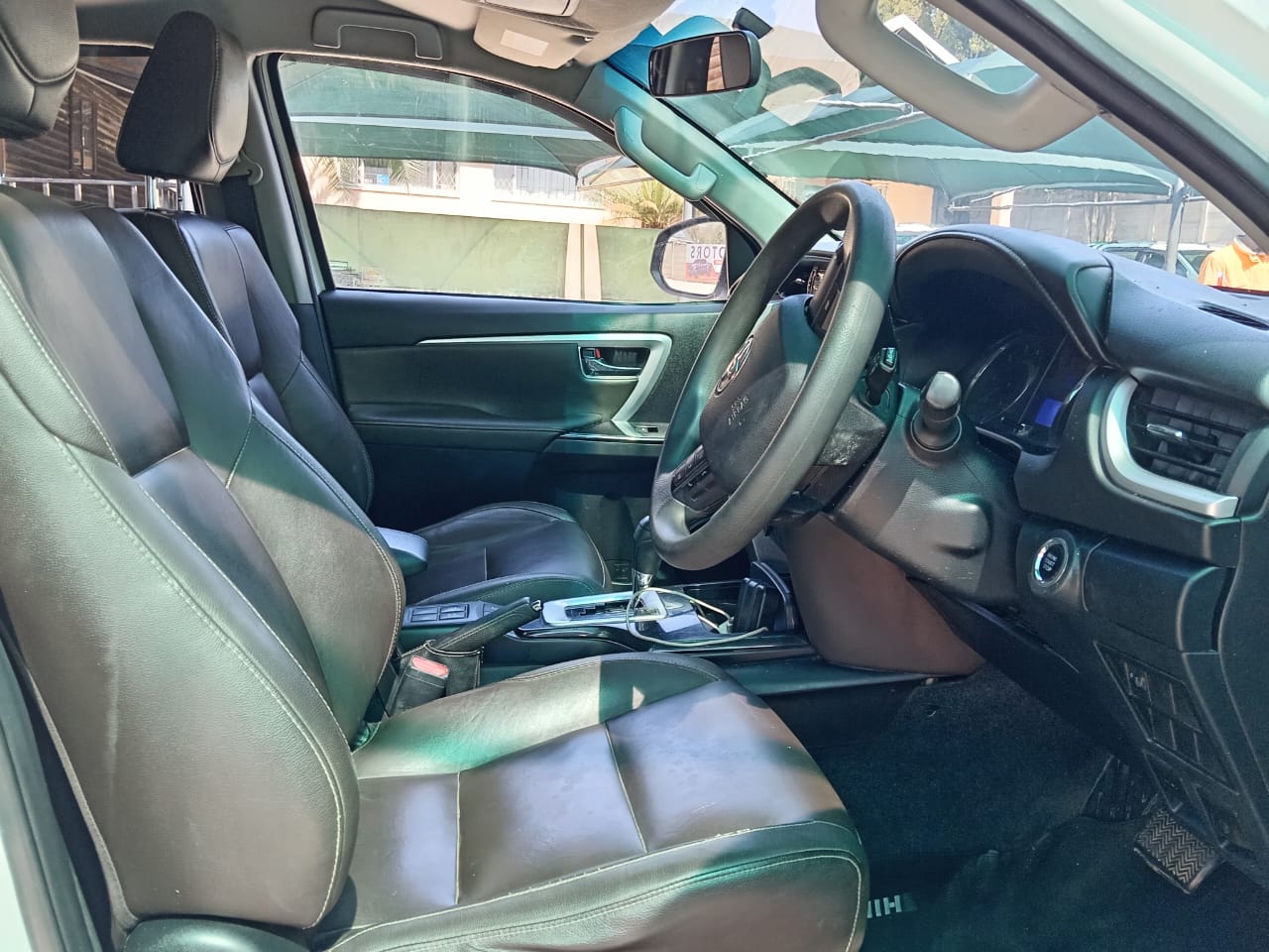 
								Toyota Fortuner 2.4 GD6 4×4 full									