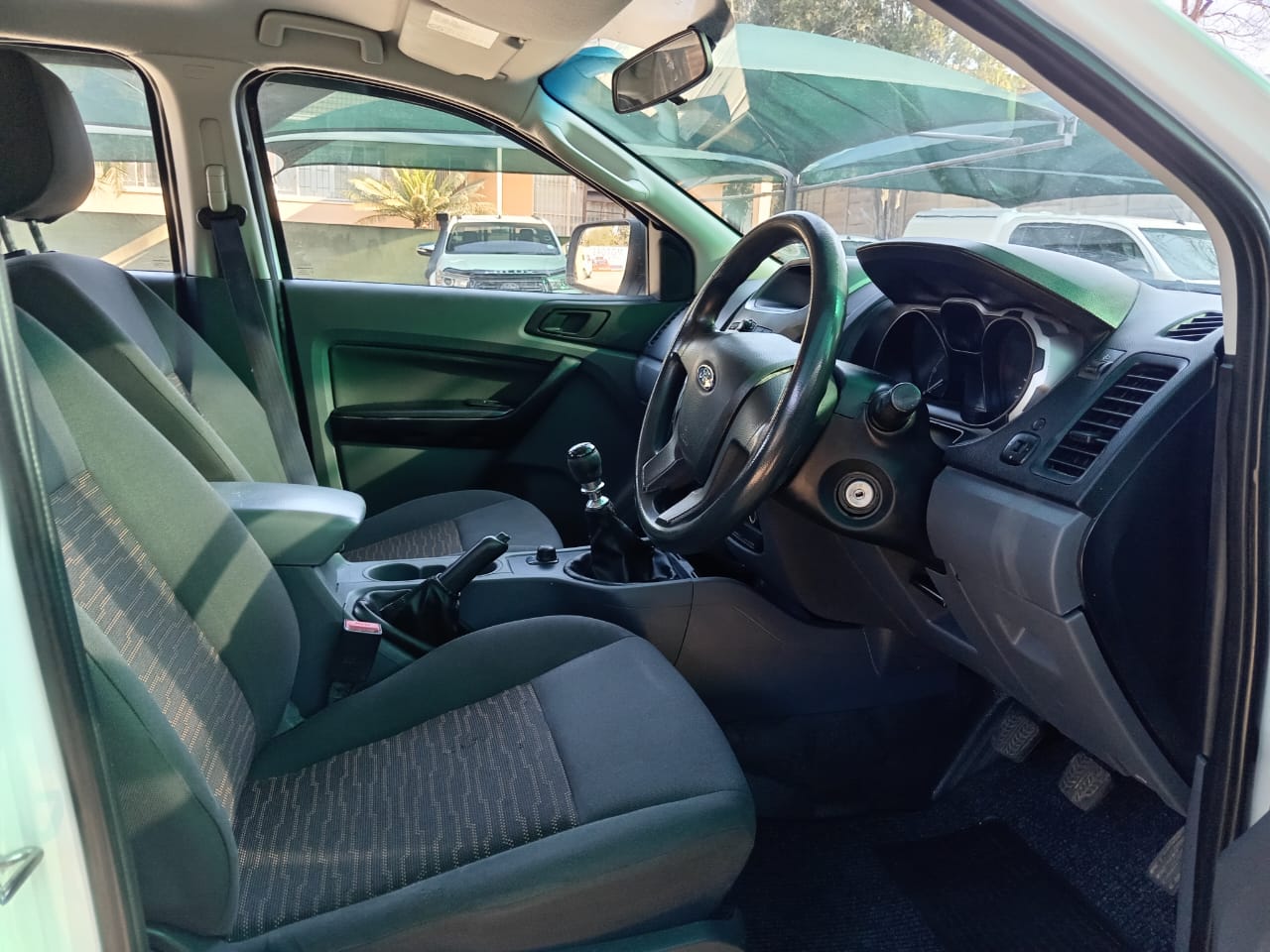 
								Ford Ranger 2.2 TDCI Double cab 4x full									