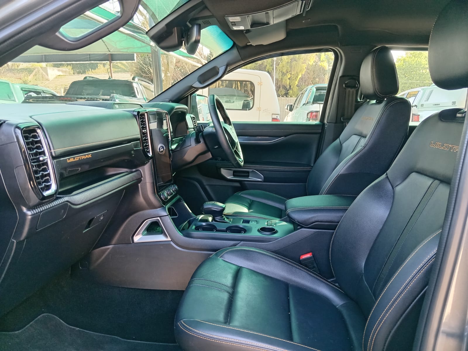 
								Ford Ranger 2.0 BI-Turbo double cab Wild Trak full									