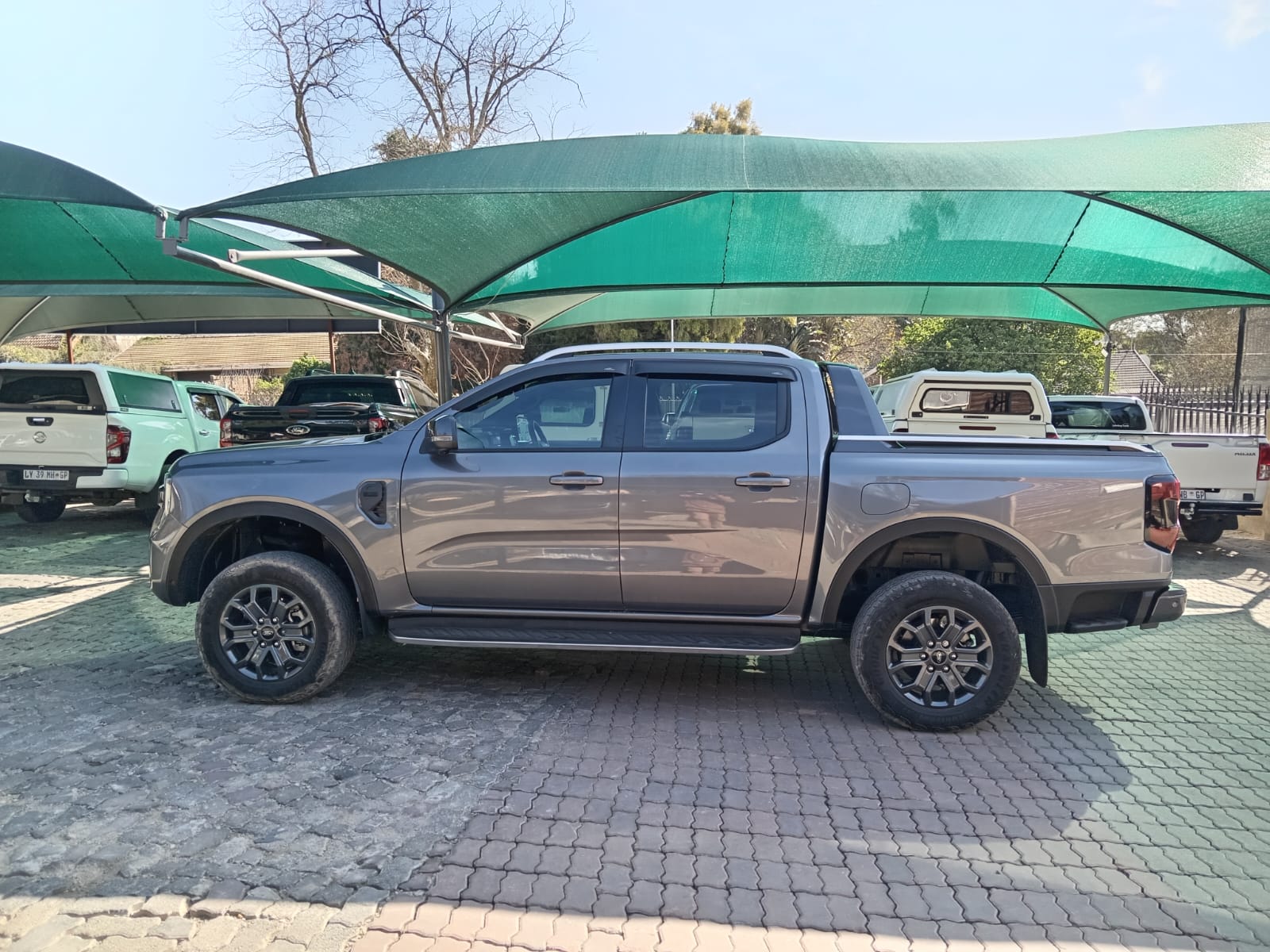 
								Ford Ranger 2.0 BI-Turbo double cab Wild Trak full									