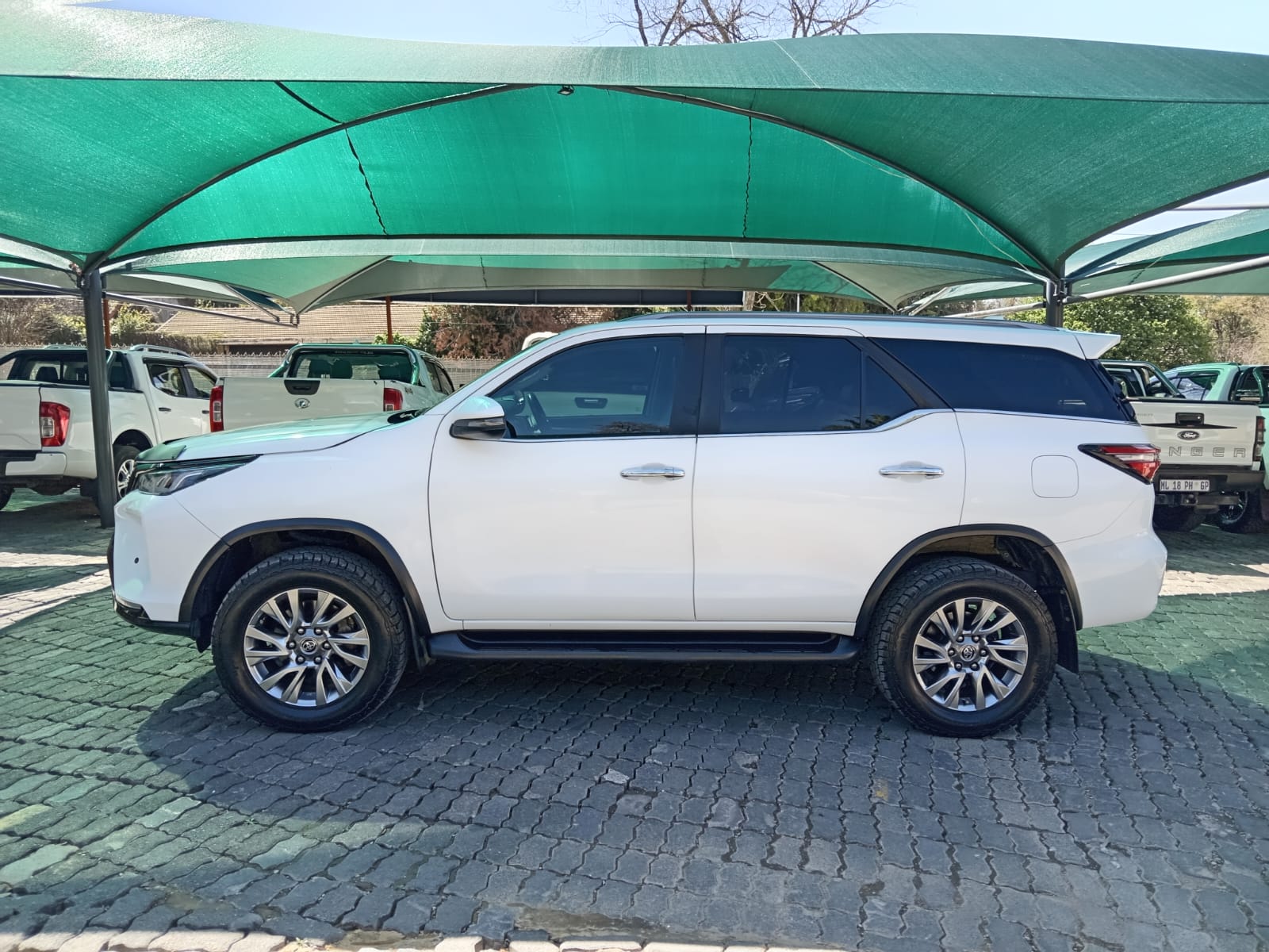 
								Toyota Fortuner 2.8 GD6 VX full									