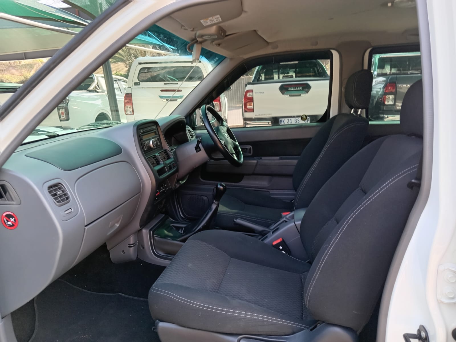 
								Nissan Np300 Hardbody double cab 4×2 full									