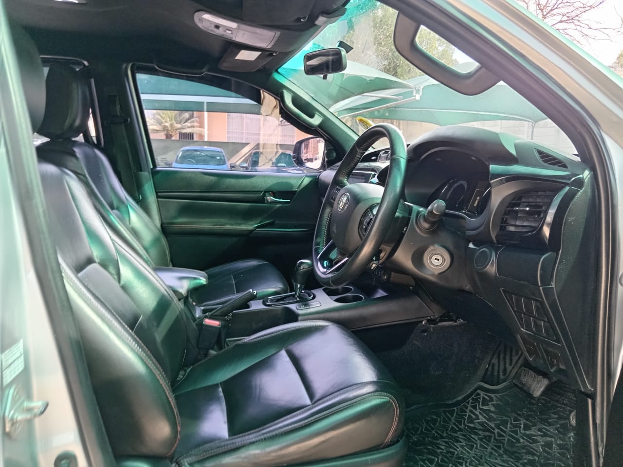 
								Toyota Hilux 2.8 GD6 Legend 50 4×4 full									