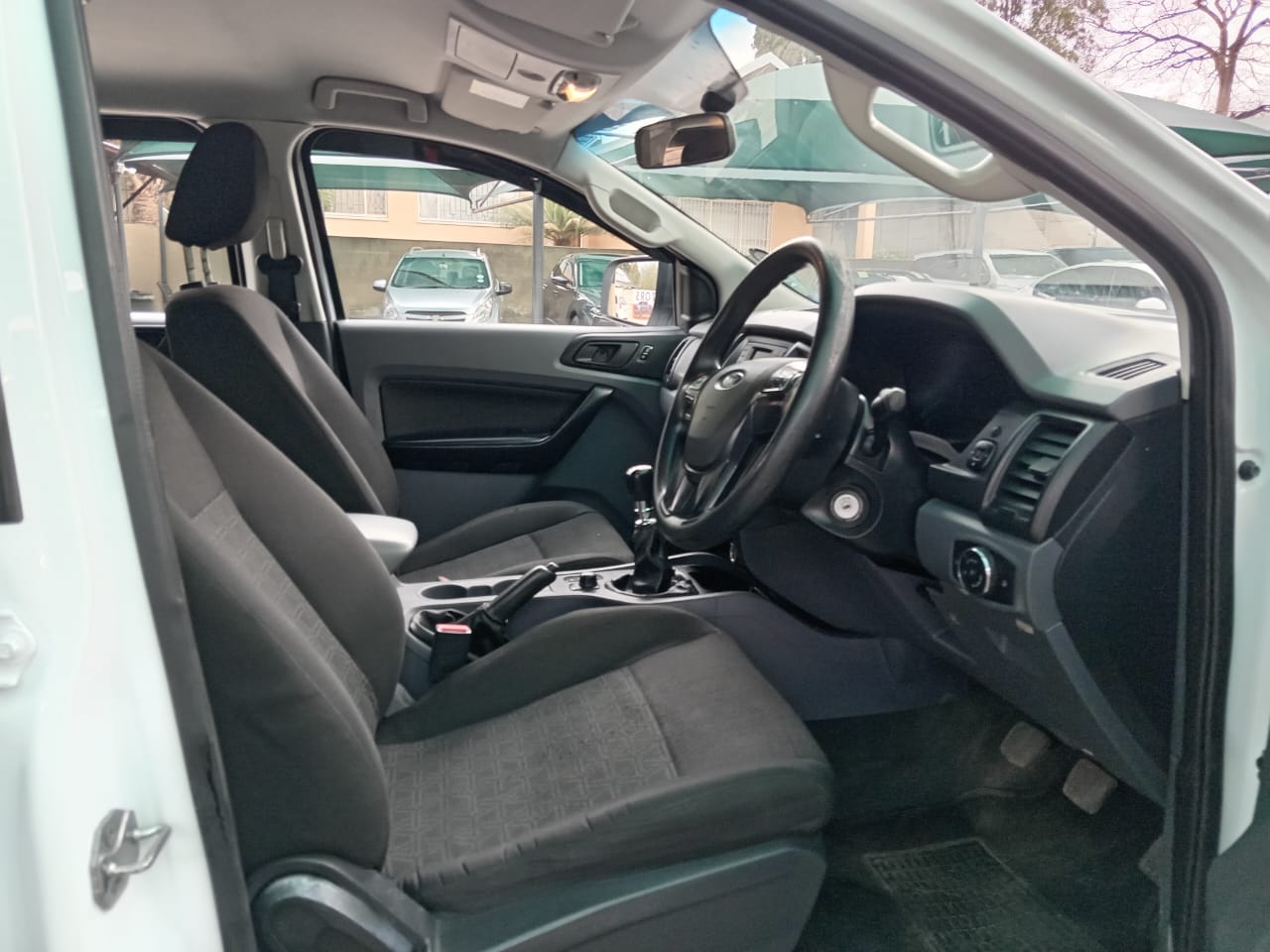 
								Ford Ranger 2.2 TDCI Double cab 4X4 XL full									