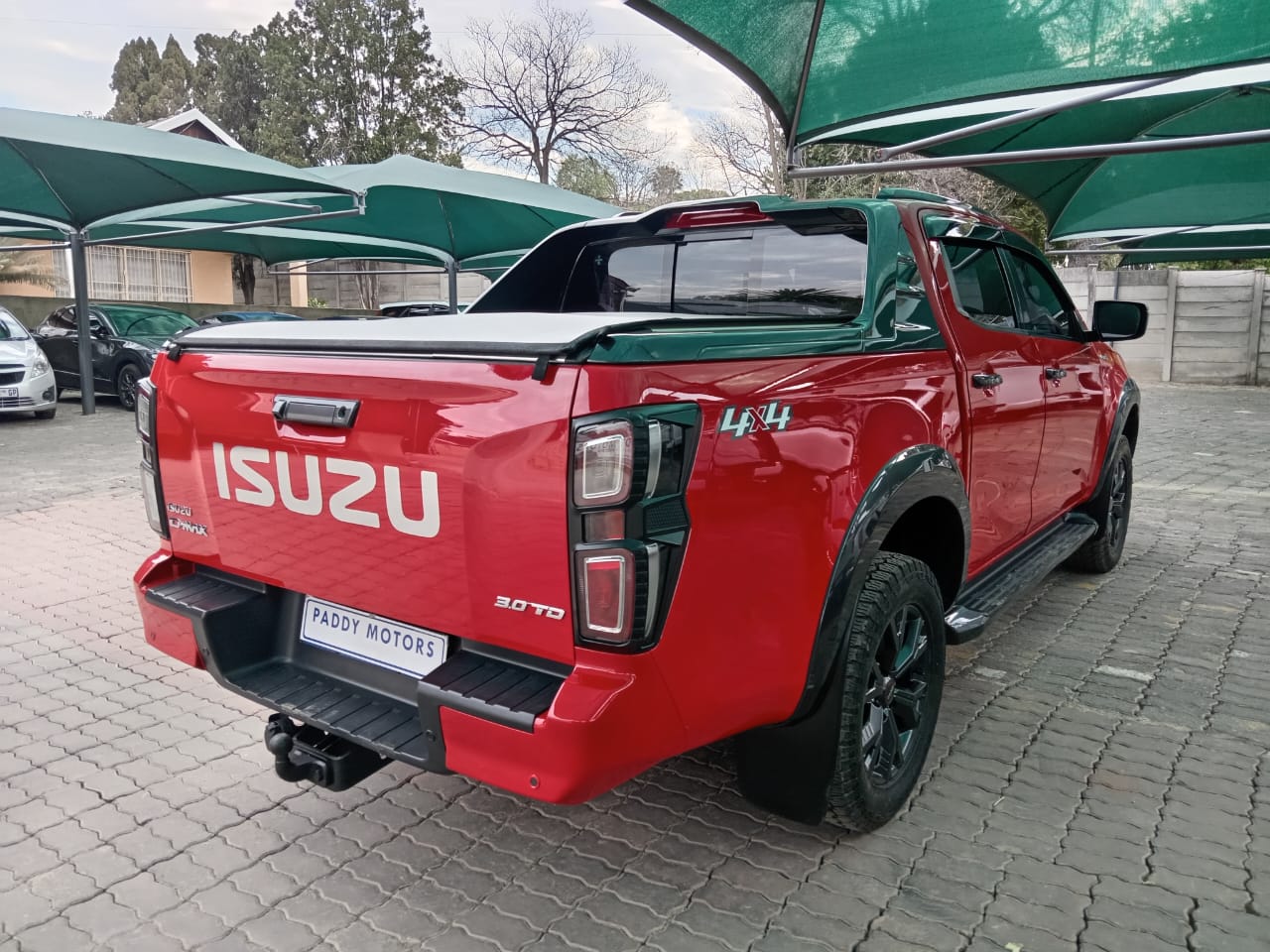 
								Isuzu D-max 3.0 DDI V-Cross 4×4 auto full									