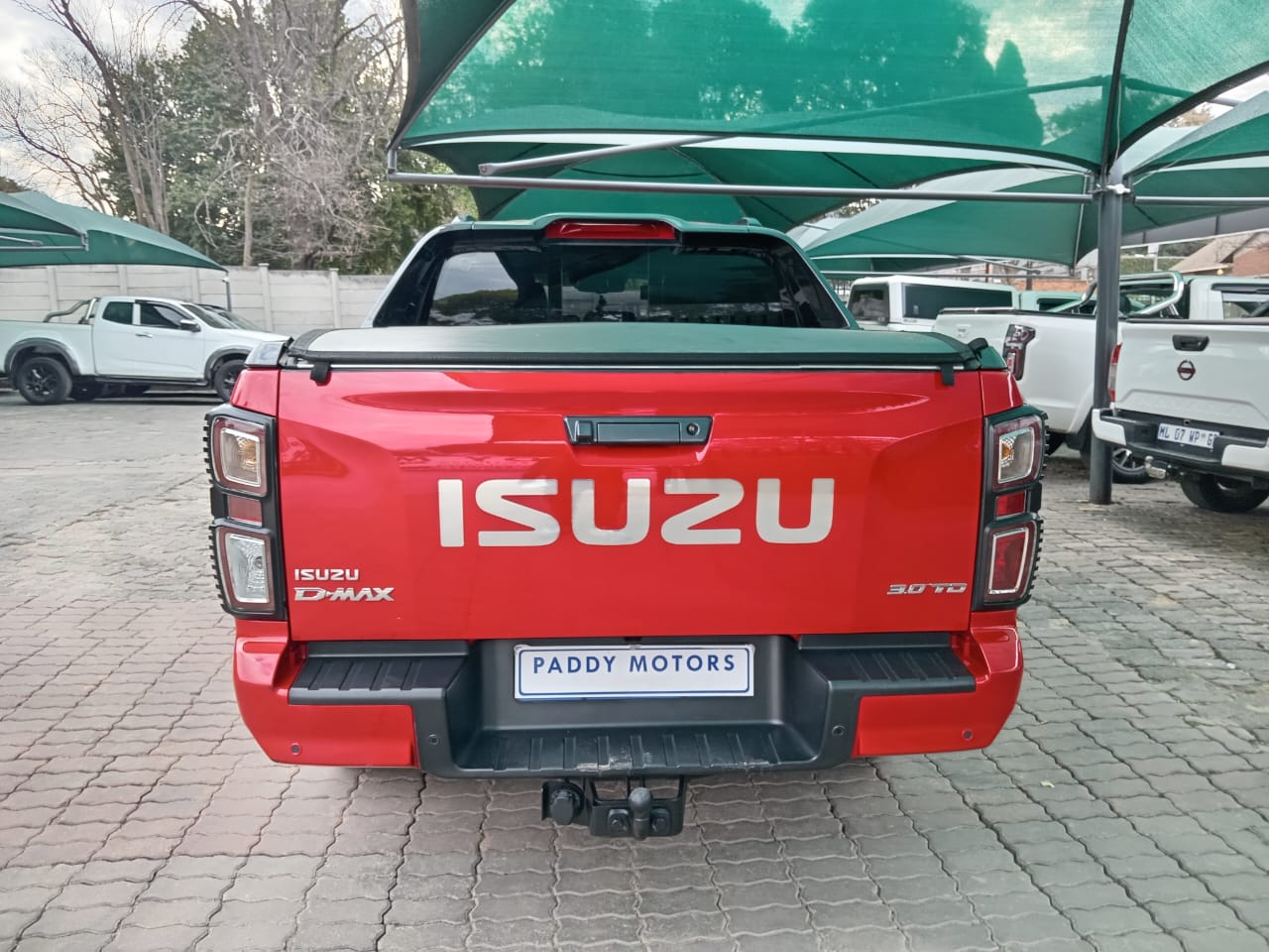 
								Isuzu D-max 3.0 DDI V-Cross 4×4 auto full									